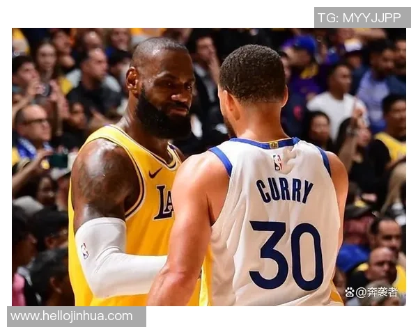 火箭与勇士激战26日NBA季后赛焦点对决引发球迷热议